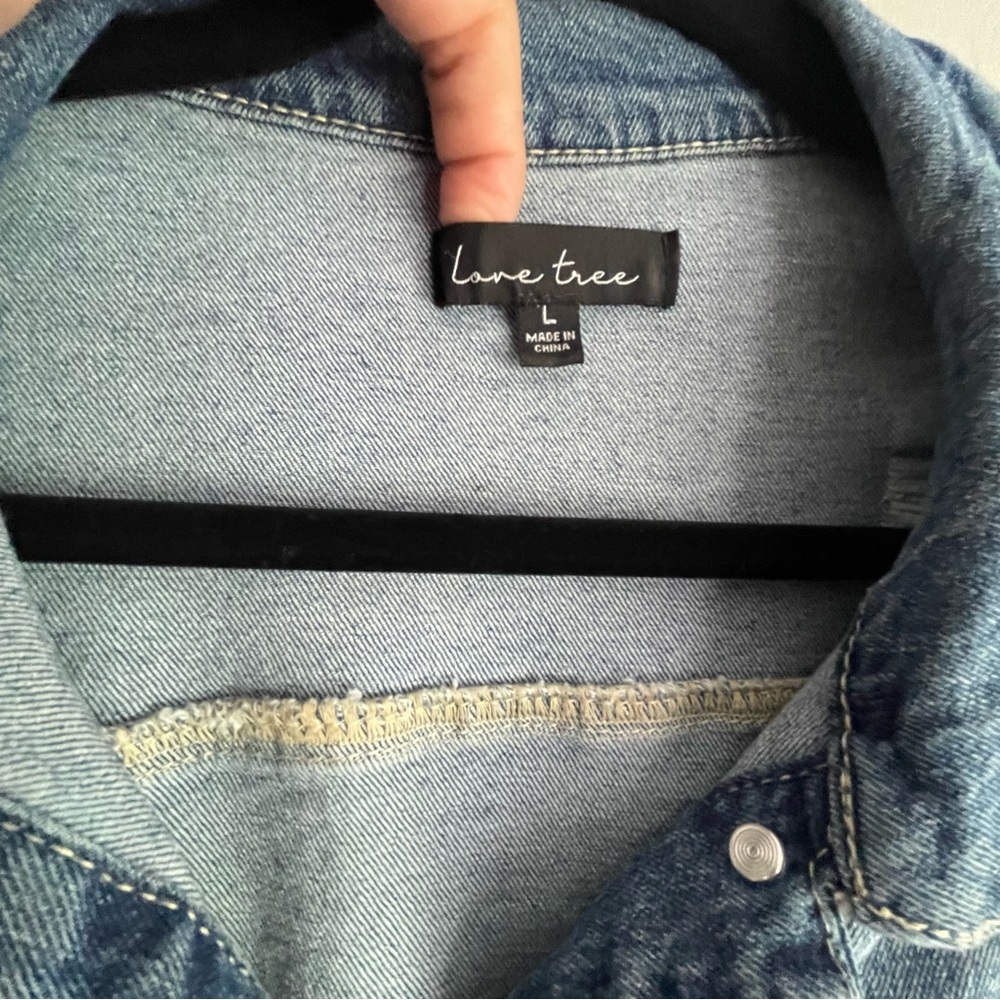 Cardigan, Jean jacket - Picture 11 of 13